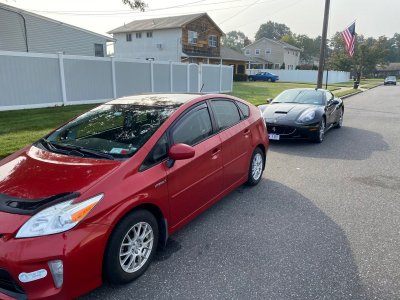 Prius and Ferrari.jpg