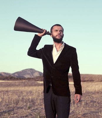 hearing-loss-using-megaphone.jpg