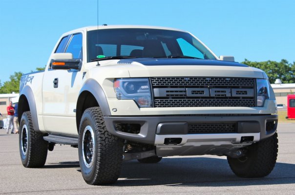 2013-ford-f150-svt-raptor-002.jpg