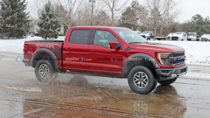 2021-ford-f-150-raptor-spy-photo-side-view.jpg