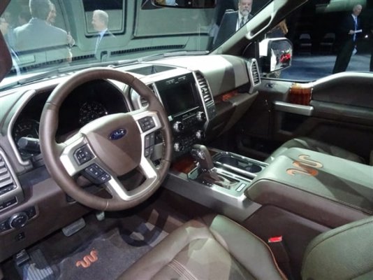 2015-ford-f150-25-600-001.jpg