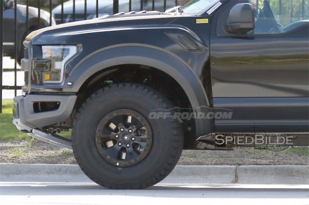 11-2017-Ford-Raptor-SuperCrew-Ecoboost-10-15-15.jpg