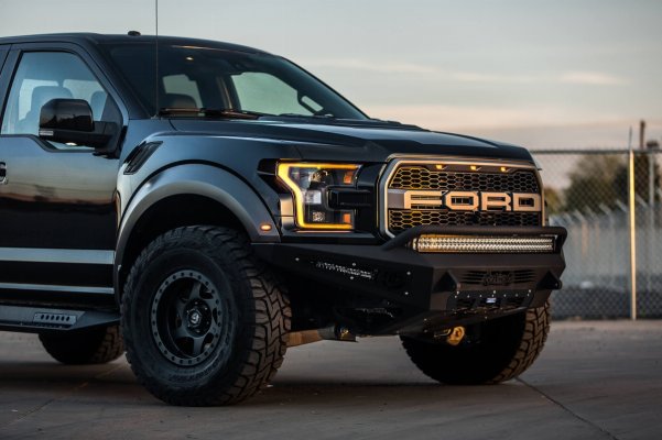 2017-ford-raptor-front-bumper.jpg