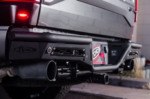 2017-ford-raptor-rear-bumper.jpg