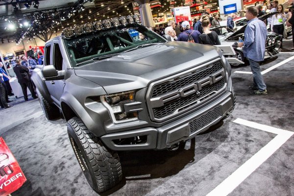 01-2017-ford-f-150-raptor-deberti-design.jpg