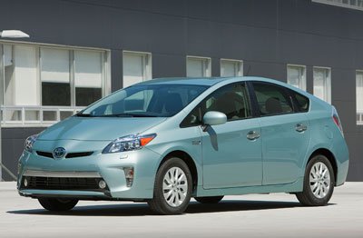 12-prius-hero-plugin.jpg