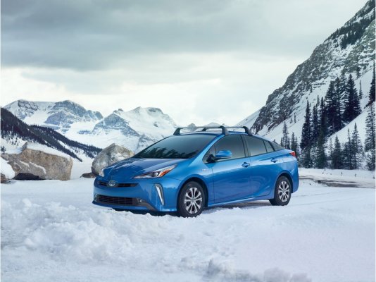 2019_Toyota_Prius_4.jpg