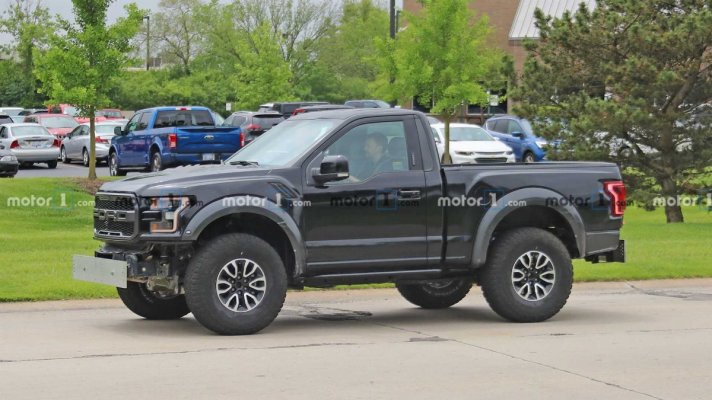 ford-raptor-bronco-mule-spy-photo.jpg