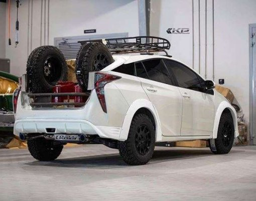 toyota_prius_baja_.jpg