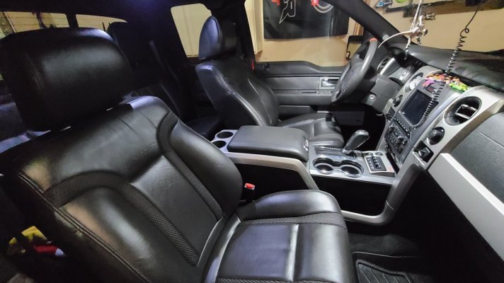 Raptor interior.jpg