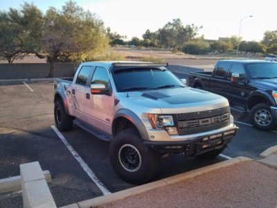 ford-raptor-radius-light-bar.jpg