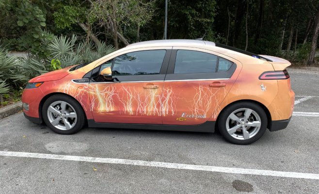 chevy-volt-with-lightning-imagery.jpg