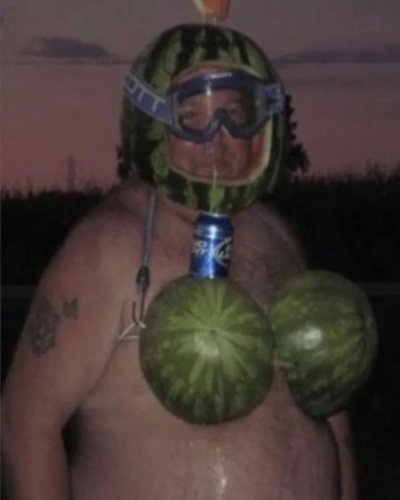 Melon-man-Power-hurls-melons-at-you-while-drinking-beer-atk-250-def-7000.jpg