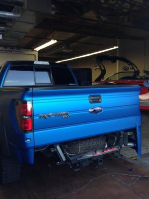 matte-wrapped-ford-raptor.jpg