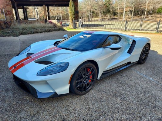 2020 Ford GT.jpg