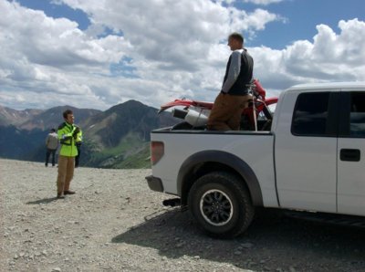 Honda Recovery Vehicle at Cinnamon Pass 12,600 feet.jpg