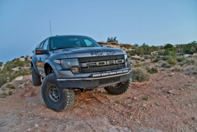 ford-raptor-aftermarket-bumper.jpg