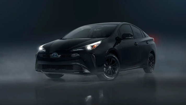 my22-toyota-prius-nightshade-002.jpg