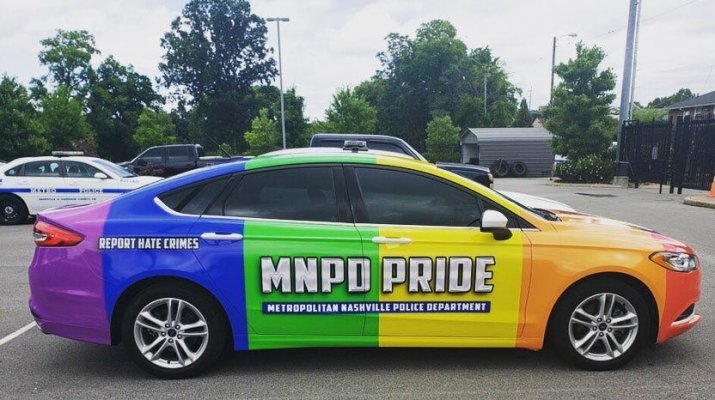 9-b534-bac0752c72a9-Metro_Nashville_PD_Rainbow_car.jpg