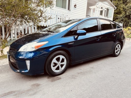 2015 Prius.jpeg