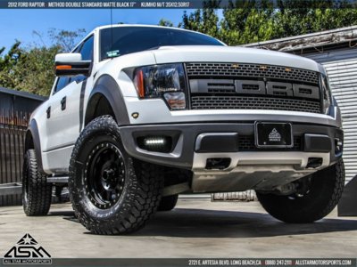 2012 FORD RAPTOR ON 17'' METHOD DOUBLE.jpg